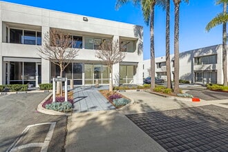 711 W 17th St, Costa Mesa, CA for lease Interior Photo- Image 2 of 25