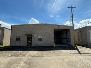 5912 E FM-517, Dickinson, TX for lease Building Photo- Image 1 of 10