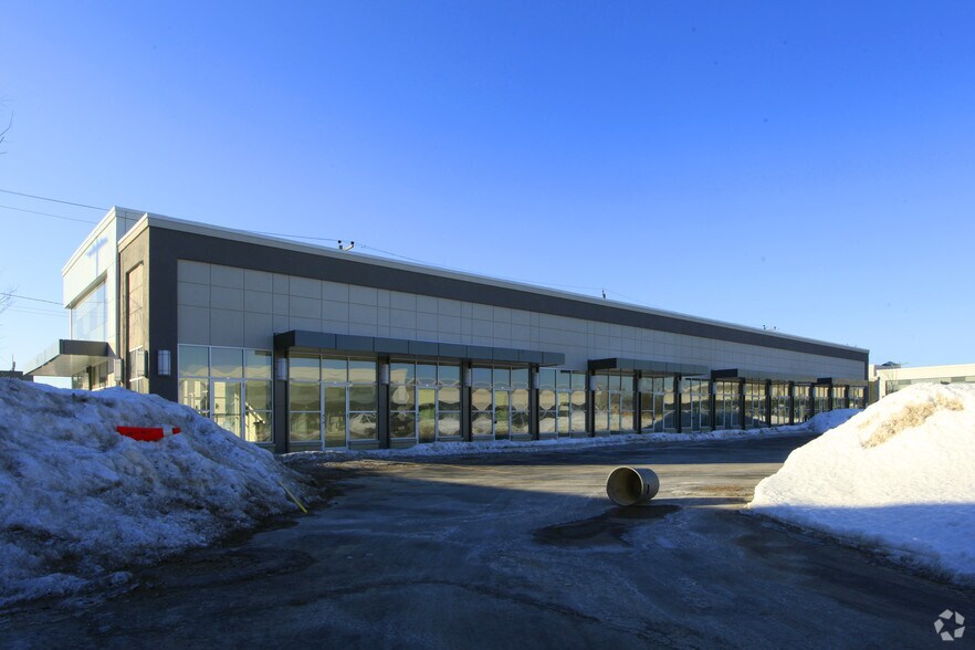 10 Mallard Rd, Toronto, ON à vendre - Photo du bâtiment - Image 3 de 9