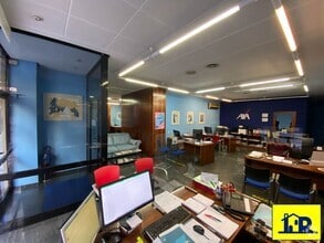 Retail in Cuenca, Cuenca for lease Interior Photo- Image 2 of 14