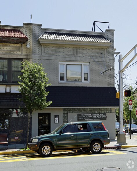 7400 Bergenline Ave, North Bergen, NJ à louer - Photo du bâtiment - Image 2 de 10