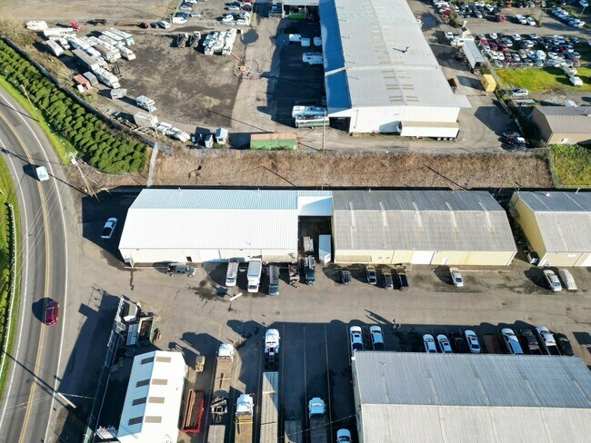More details for 7410 SE Johnson Creek Blvd, Portland, OR - Industrial for Lease