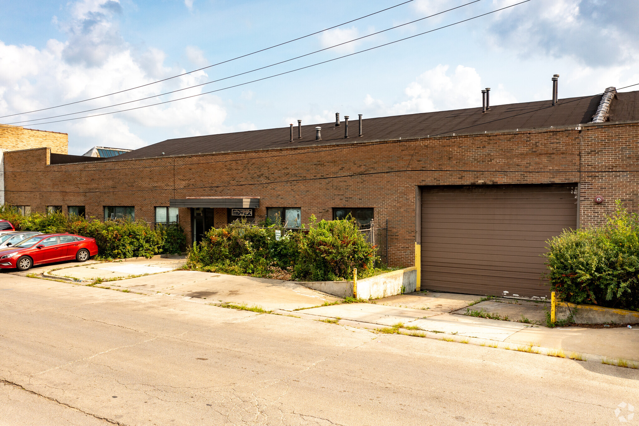 5851 W Dickens Ave, Chicago, IL for lease Primary Photo- Image 1 of 22