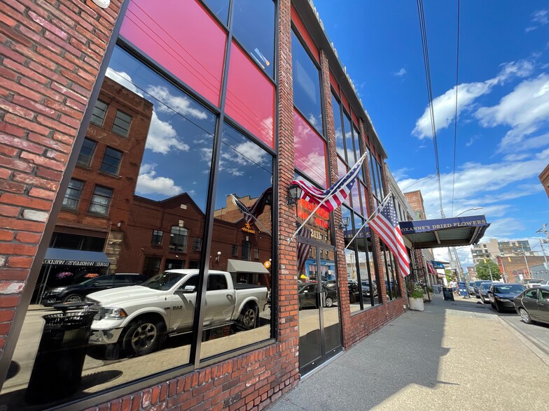 2111 Penn Ave, Pittsburgh, PA à louer - Photo du bâtiment - Image 2 de 14