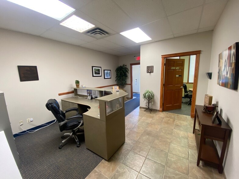 90-130 Broadway Blvd, Sherwood Park, AB for lease - Building Photo - Image 3 of 15