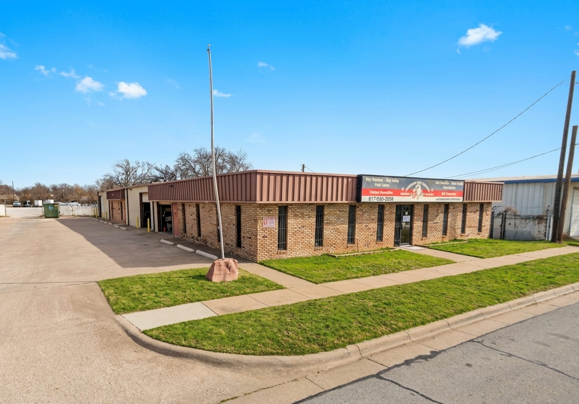 401 Crowley Rd, Arlington, TX for lease Primary Photo- Image 1 of 3