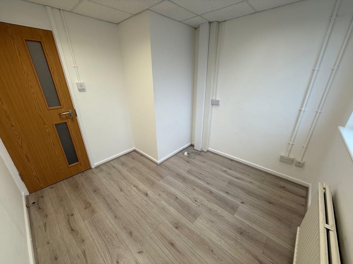 Courtlands Rd, Eastbourne for lease Interior Photo- Image 1 of 5