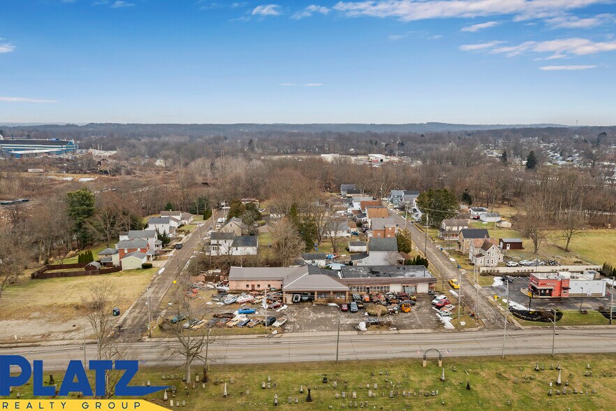 917 N Main St, Hubbard, OH à vendre - Photo du bâtiment - Image 2 de 12