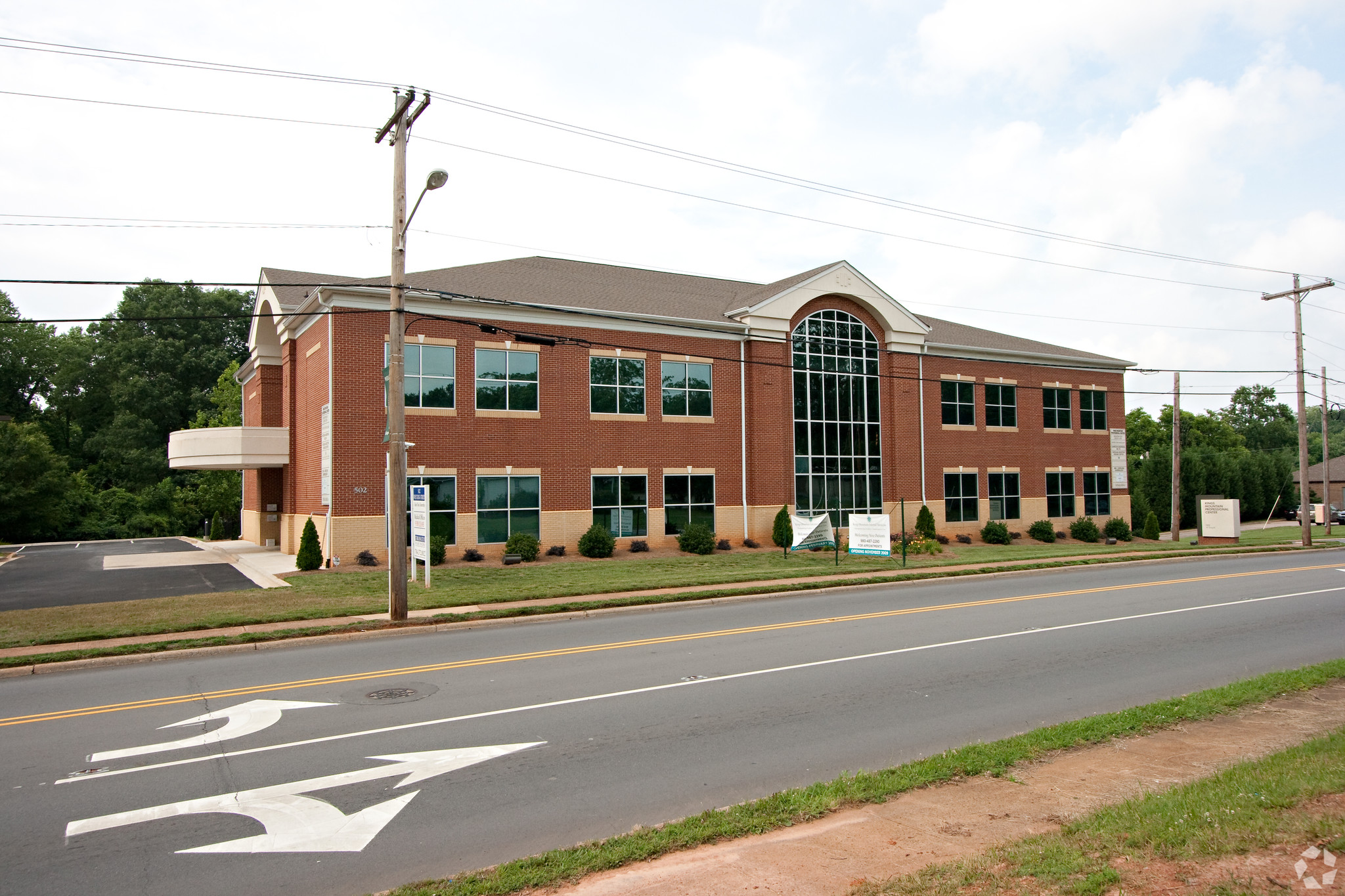 502 W King St, Kings Mountain, NC for lease Building Photo- Image 1 of 27