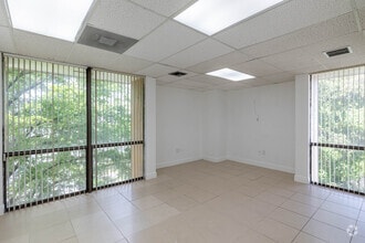 540 NW 165th St, Miami, FL for lease Interior Photo- Image 2 of 4