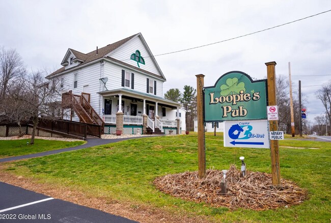 Plus de détails pour 410 Mohawk Dr, Fonda, NY - Commerce de détail à vendre