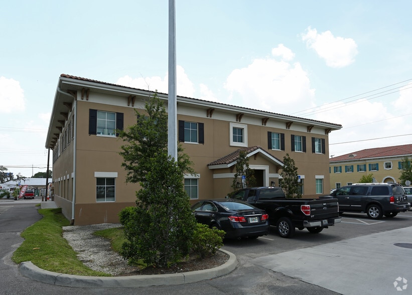 2902 N Armenia Ave, Tampa, FL for lease - Building Photo - Image 2 of 17