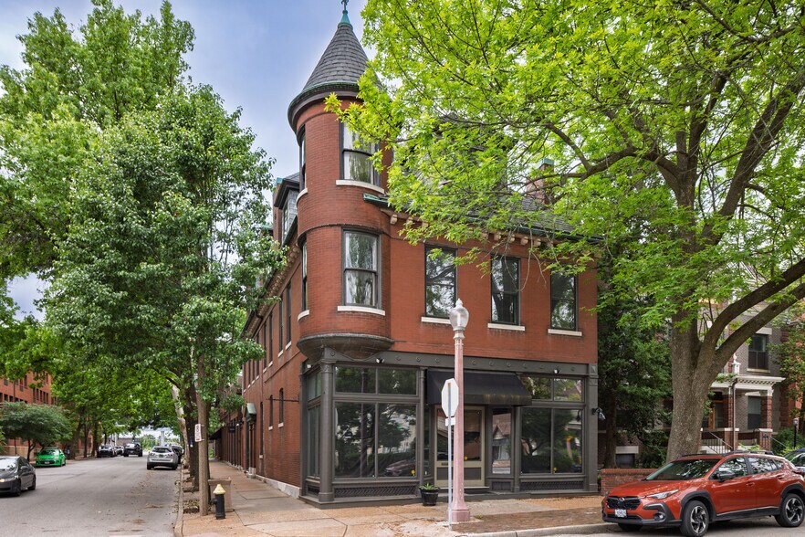 11 S Newstead Ave, Saint Louis, MO for sale - Building Photo - Image 2 of 51
