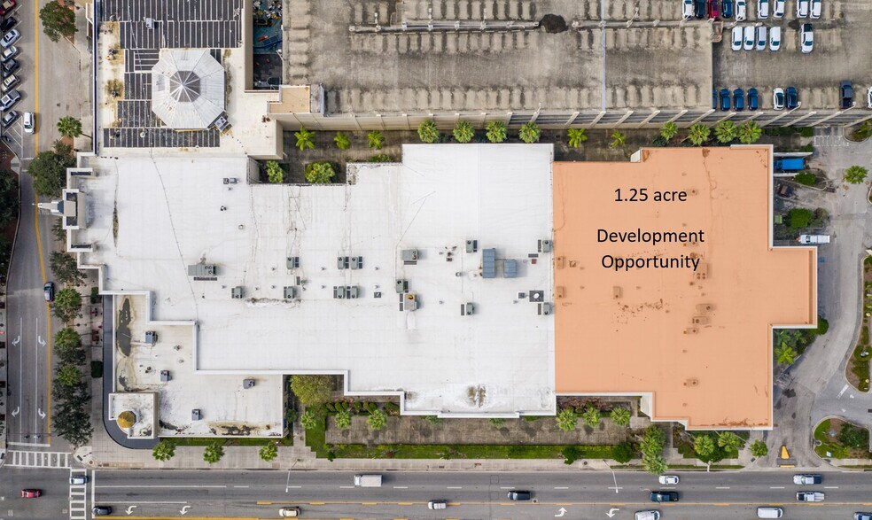 1993 Main St, Sarasota, FL à vendre - Photo du bâtiment - Image 3 de 9