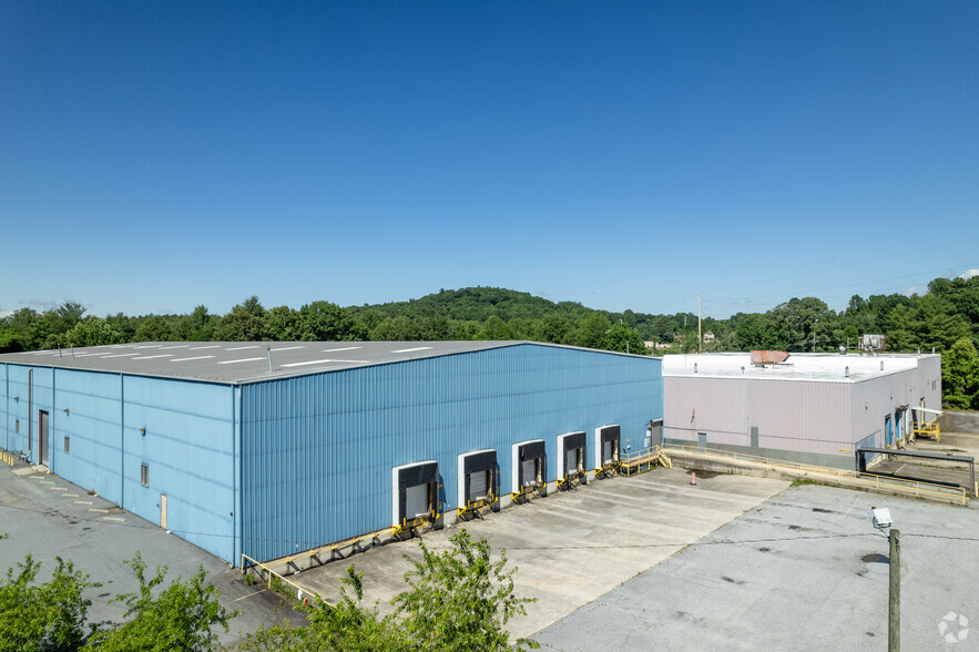 90 Christ School Rd, Arden, NC à vendre - Photo du bâtiment - Image 1 de 1