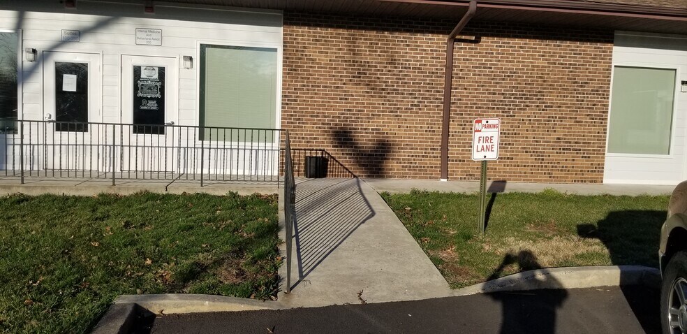 589 Bethlehem Pike, Montgomeryville, PA à louer - Photo du bâtiment - Image 2 de 4