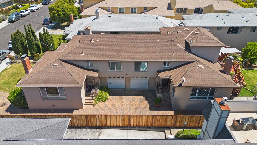 109 Hobart Ave, San Mateo, CA à vendre - Photo du bâtiment - Image 2 de 11