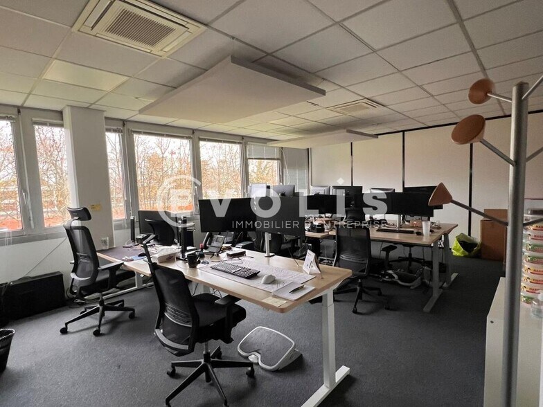 Office in Bruges for lease - Interior Photo - Image 1 of 5