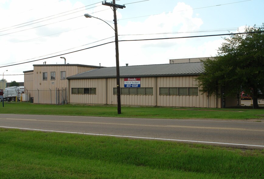 1327 Boling St, Jackson, MS à louer - Photo du bâtiment - Image 2 de 5
