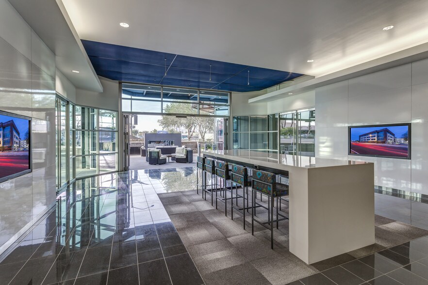 1355 N Scottsdale Rd, Scottsdale, AZ à louer - Photo intérieure - Image 3 de 18
