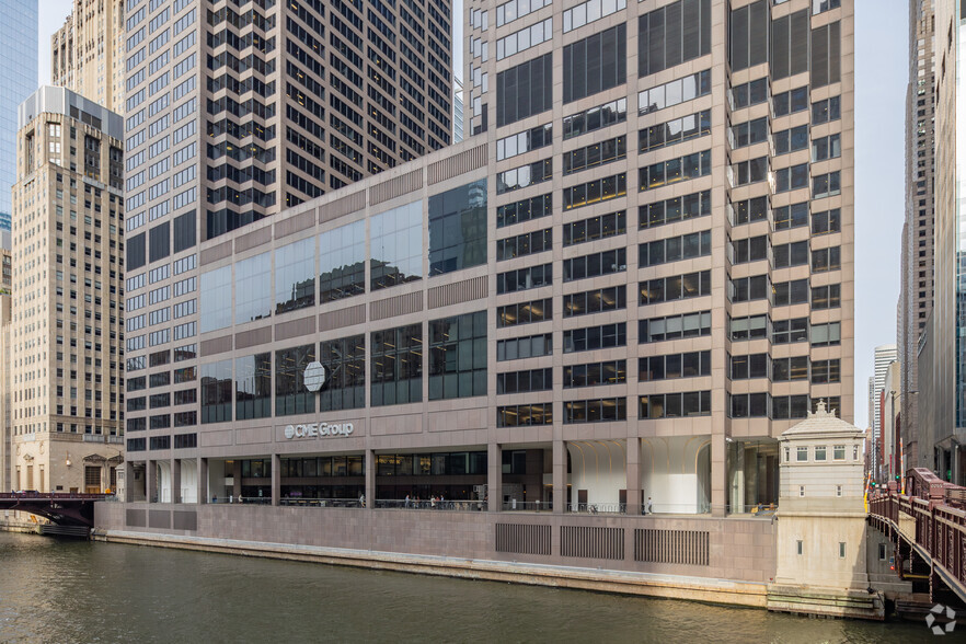 30 S Wacker Dr, Chicago, IL for lease - Building Photo - Image 3 of 21