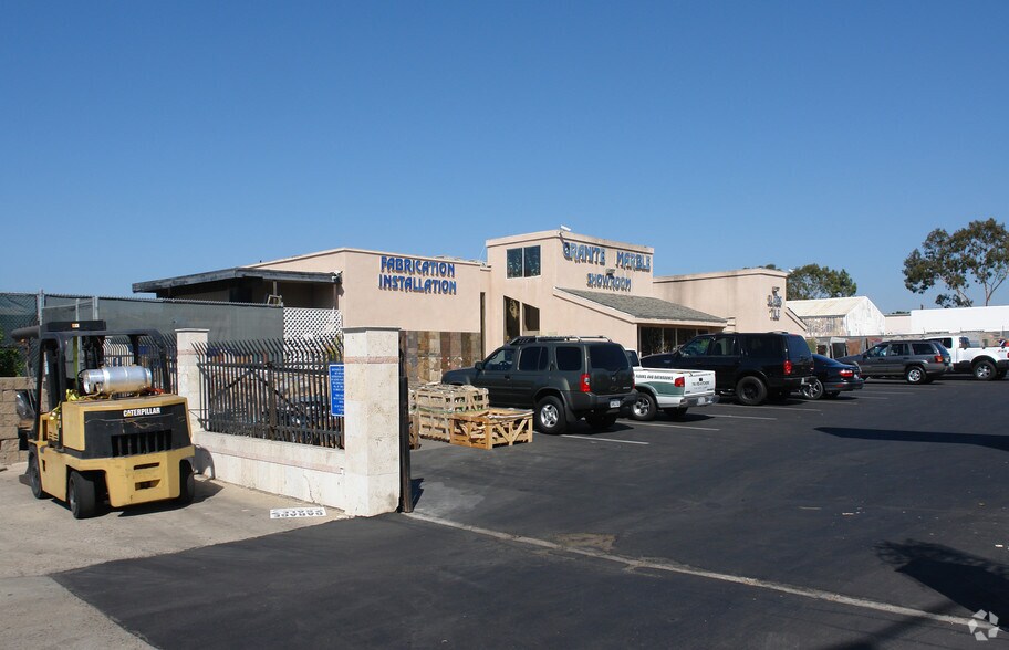 8080 Miramar Rd, San Diego, CA à vendre - Photo du bâtiment - Image 2 de 4