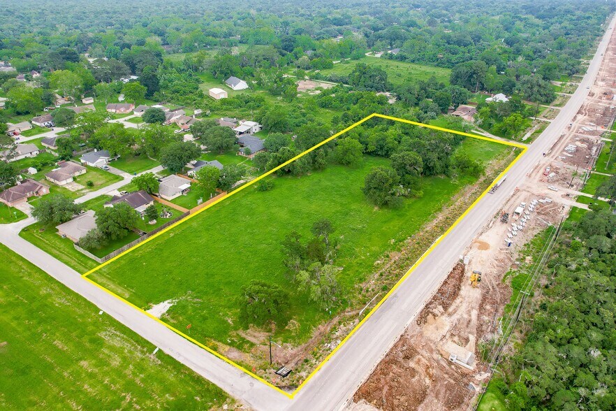 W Meadow Ln, West Columbia, TX à vendre - Photo du bâtiment - Image 3 de 10