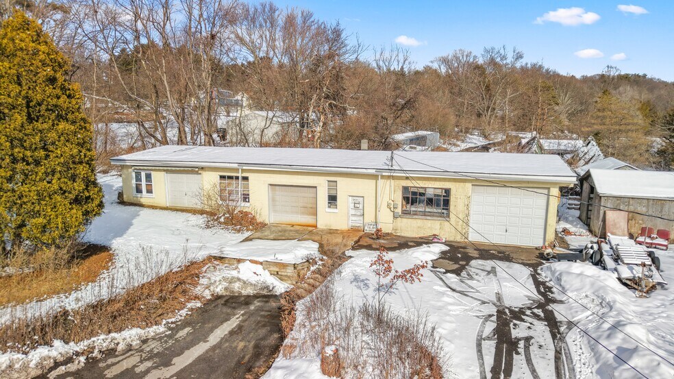 2115 W Main St, Stroudsburg, PA à vendre - Photo du bâtiment - Image 3 de 61