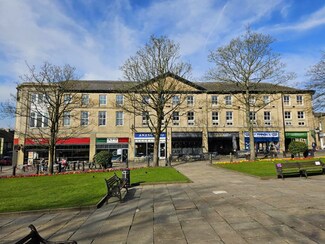 Plus de détails pour Norfolk Sq, Glossop - Commerce de détail à vendre