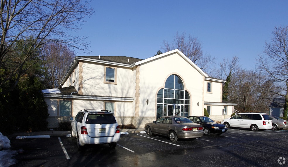 215 E Laurel Rd, Stratford, NJ for lease - Building Photo - Image 2 of 13