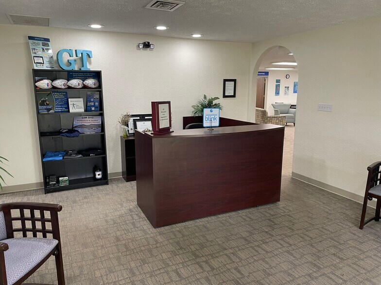 7801 E 88th St, Indianapolis, IN à louer - Photo du bâtiment - Image 3 de 6