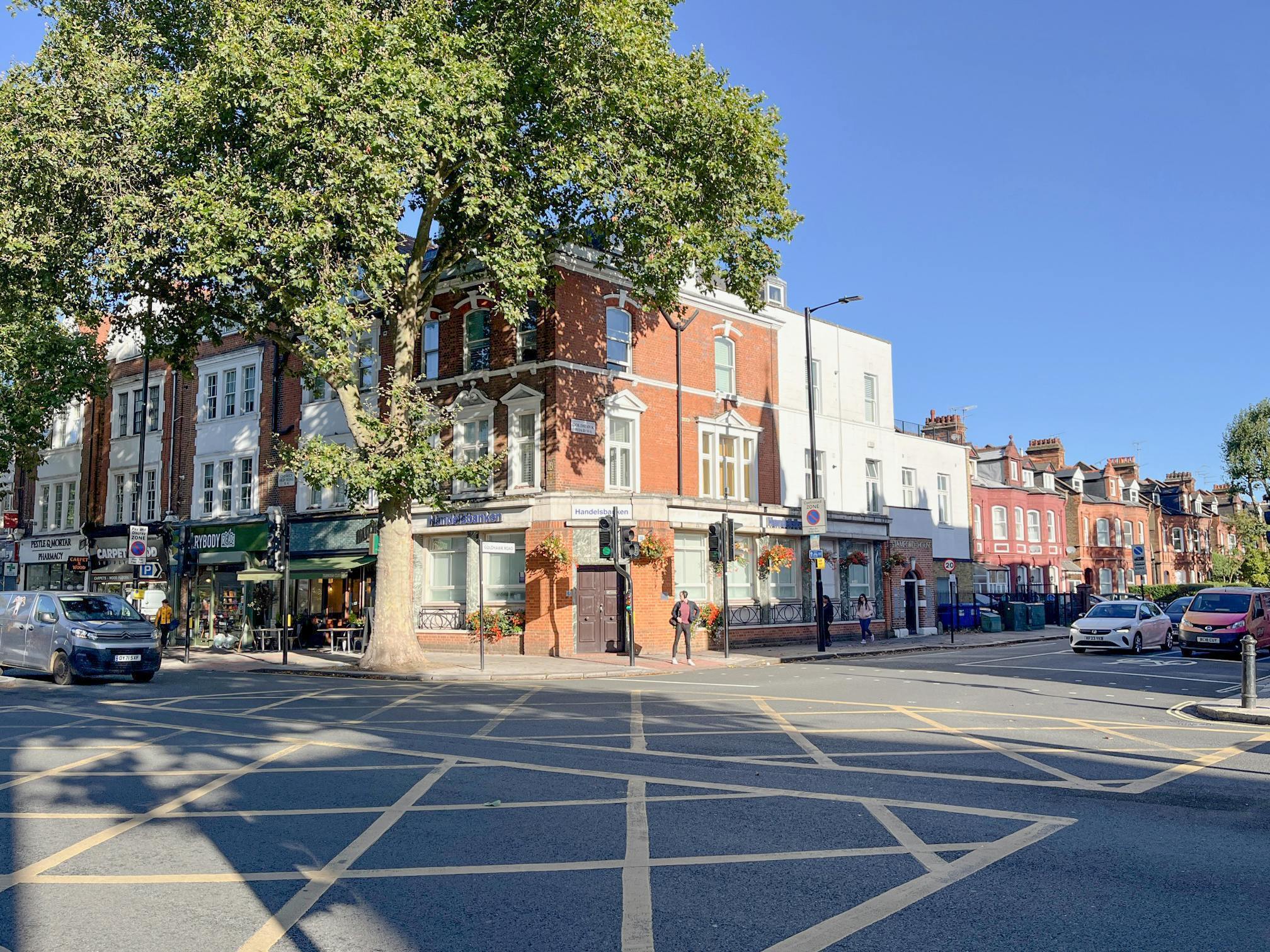 2 Chiswick High Rd, London for lease Building Photo- Image 1 of 12