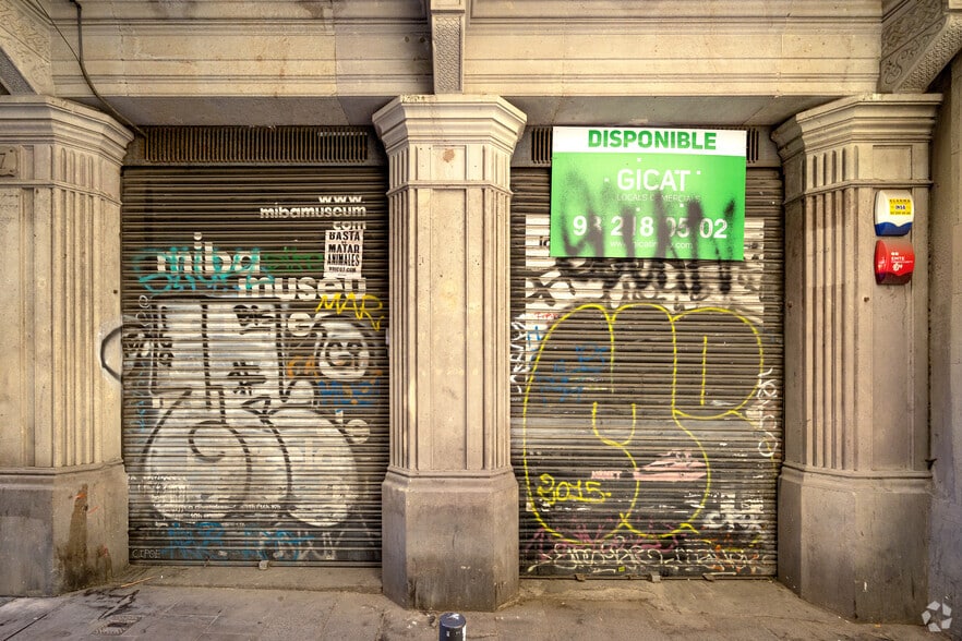 Office in Barcelona, Barcelona for lease - Building Photo - Image 3 of 3