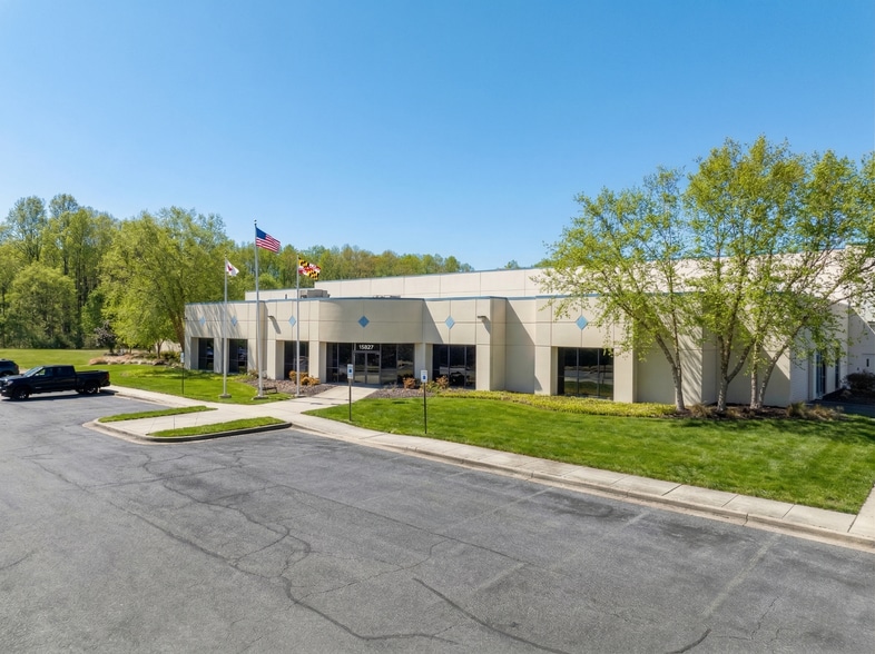 15827 Commerce Ct, Upper Marlboro, MD for sale - Building Photo - Image 2 of 13