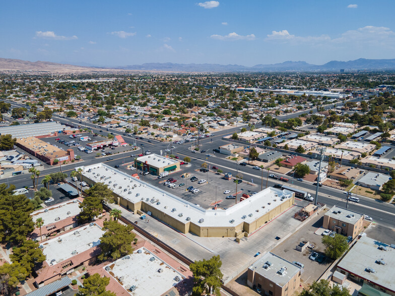 4341-4389 Stewart Ave, Las Vegas, NV for lease - Building Photo - Image 3 of 5