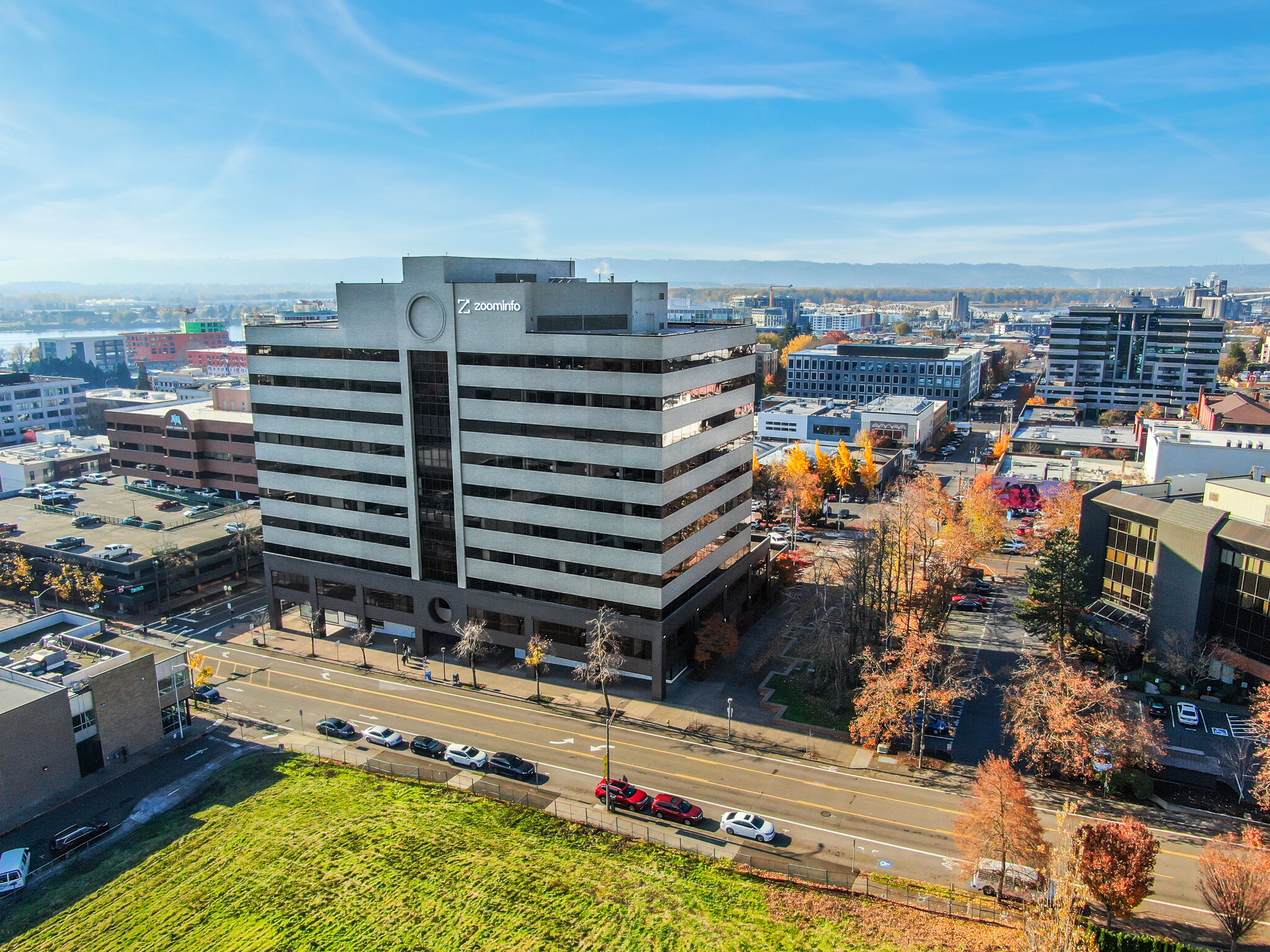 805 Broadway St, Vancouver, WA for lease Building Photo- Image 1 of 11