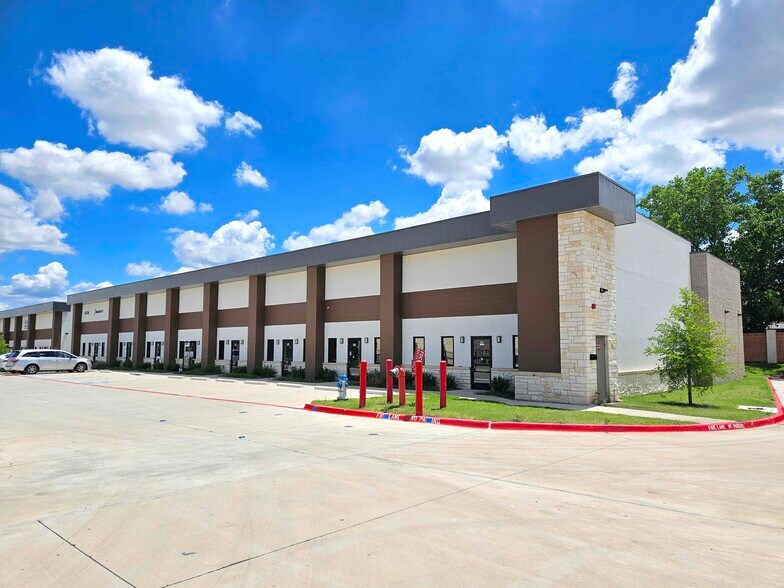 3170 Ridge Rd, McKinney, TX à louer - Photo du bâtiment - Image 2 de 4
