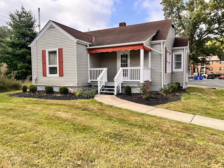 905 Ohio Pike, Cincinnati, OH for sale - Building Photo - Image 1 of 1