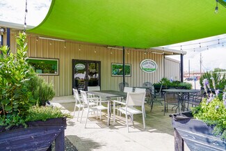 Plus de détails pour 210 W Railroad St, El Campo, TX - Industriel à vendre