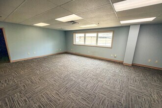 402 Boyer Cir, Williston, VT for lease Interior Photo- Image 2 of 6