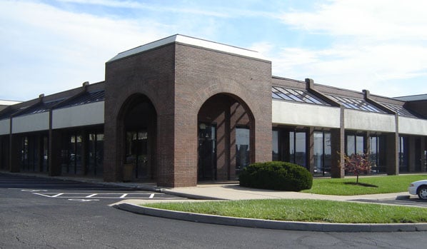 36-72 E Crescentville Rd, Cincinnati, OH for lease - Primary Photo - Image 1 of 1