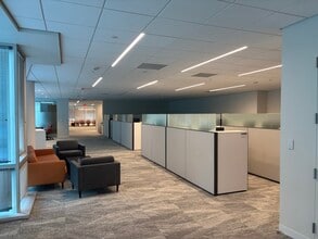 14360 Newbrook Dr, Chantilly, VA for lease Interior Photo- Image 1 of 6