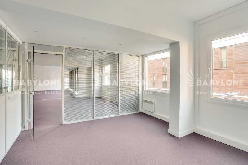 Office in Vincennes for lease - Interior Photo - Image 3 of 4