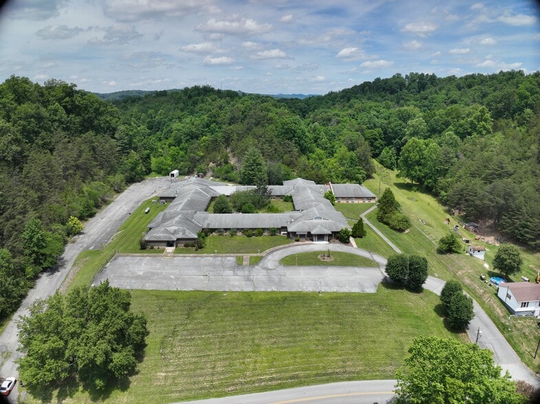 250 Belle Brook Rd, Bristol, TN à vendre - Communauté Matterport - Image 3 de 20
