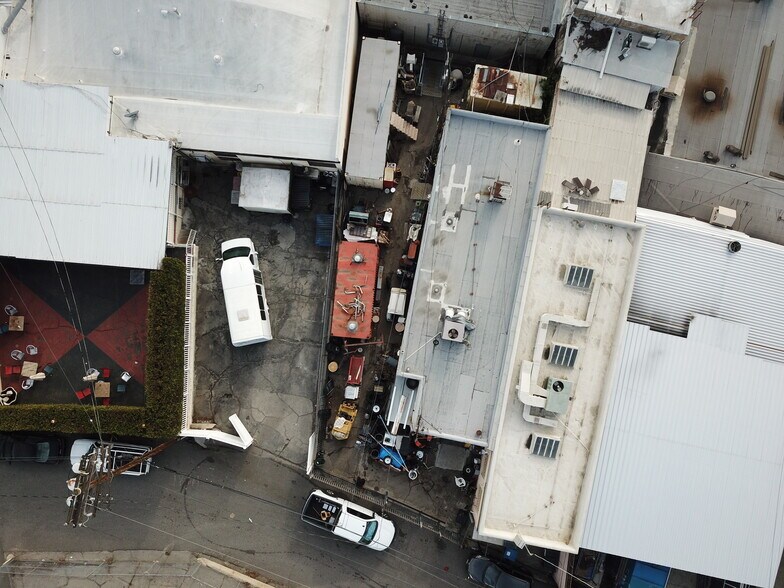 7228 Greeley St, Tujunga, CA à vendre - Photo du bâtiment - Image 2 de 5