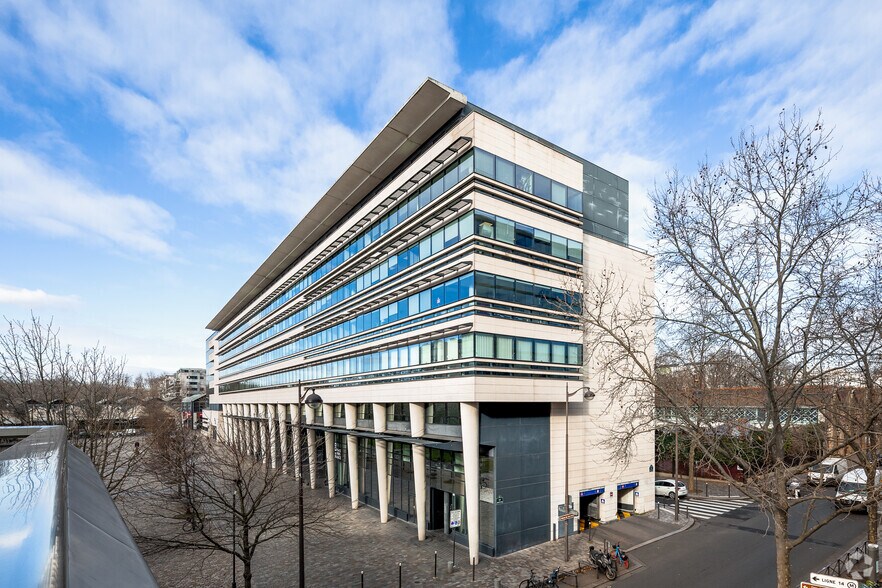 2-22 Place Des Vins De France, Paris for lease - Building Photo - Image 2 of 12