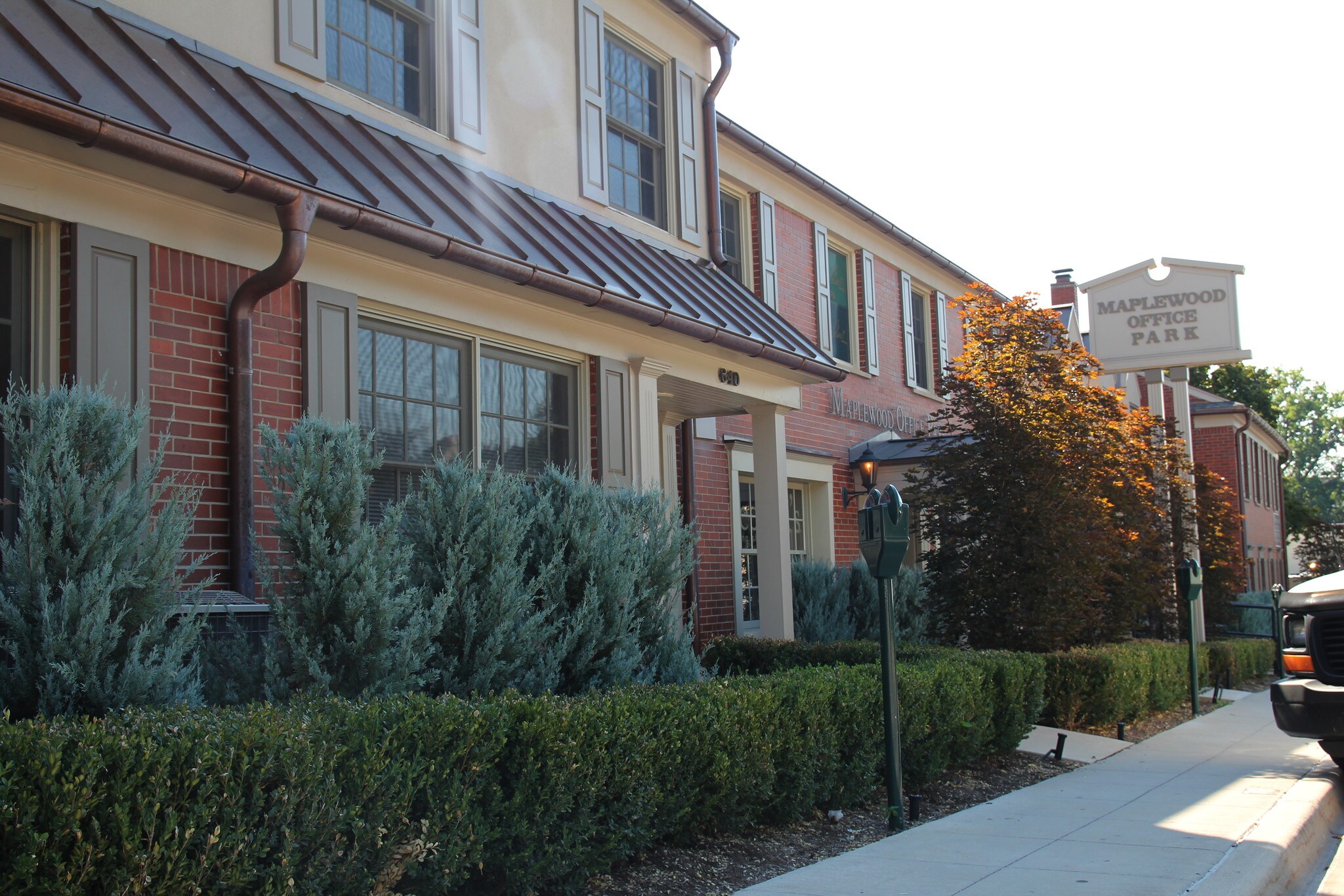 600-640 N Old Woodward Ave, Birmingham, MI à louer Photo du bâtiment- Image 1 de 13