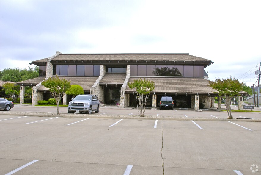 16610 N Dallas Pky, Dallas, TX à louer - Photo du bâtiment - Image 2 de 8