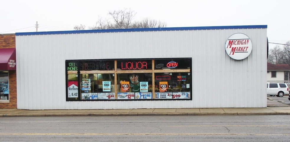 1908 E Michigan Ave, Lansing, MI for sale - Primary Photo - Image 1 of 3