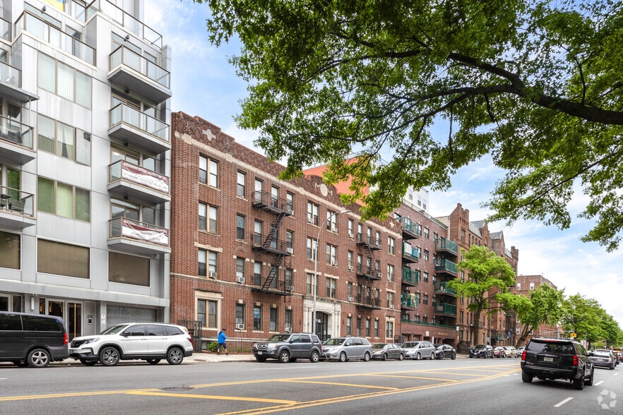 2145 Ocean Ave, Brooklyn, NY for sale - Primary Photo - Image 1 of 28